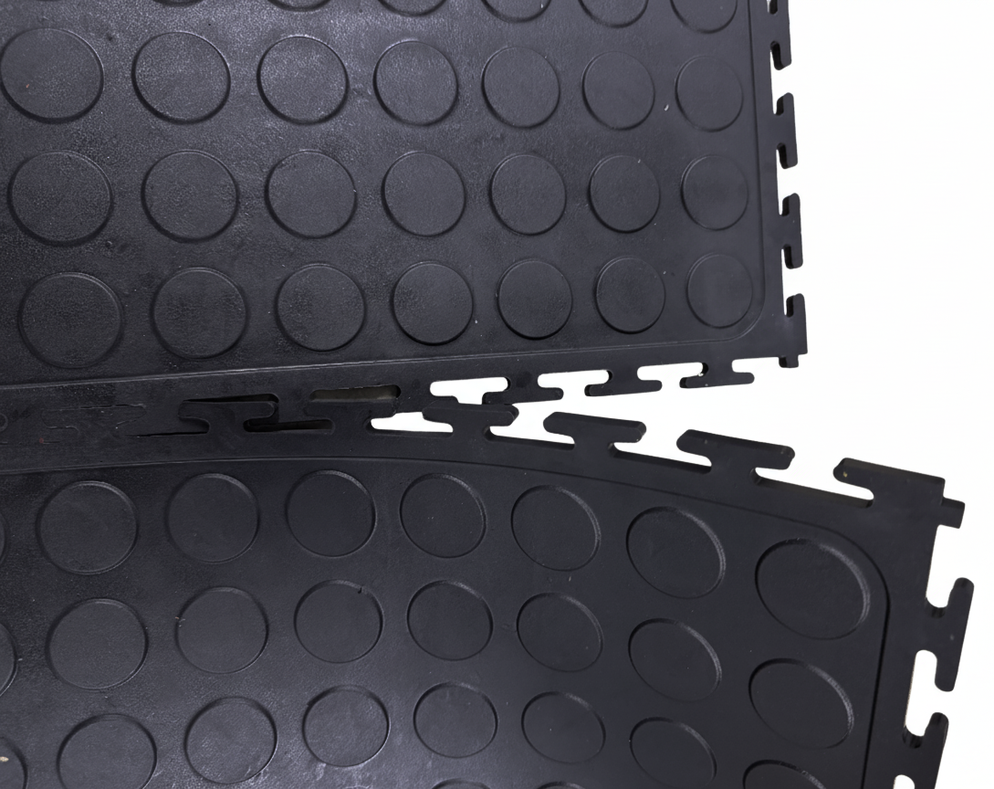 Connecting Interlocking PVC Flooring Tiles